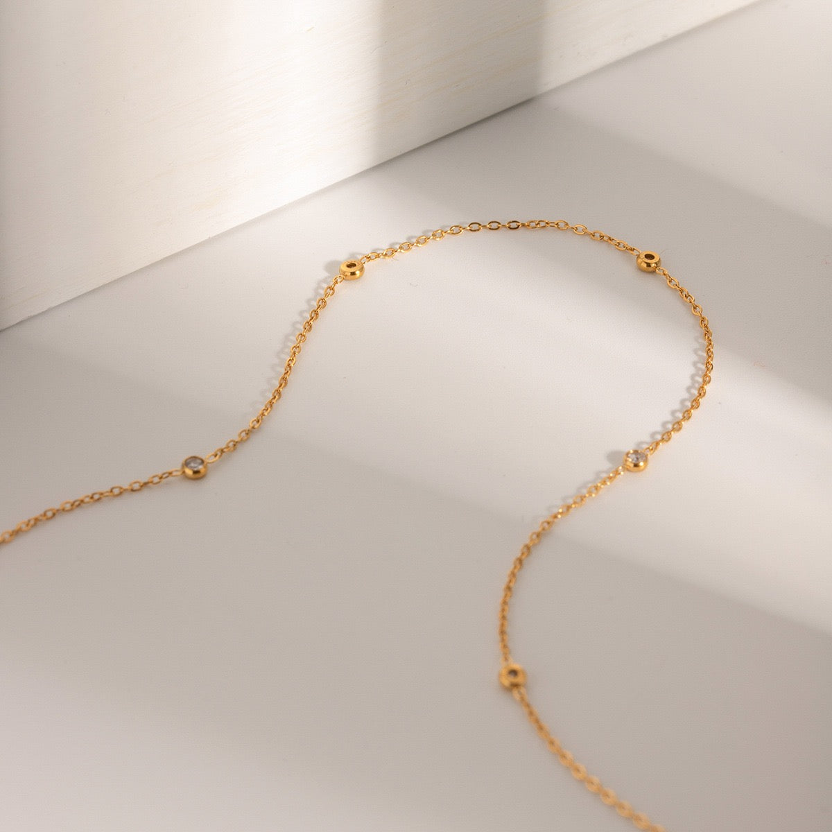 Simple Minimalist diamond Necklace