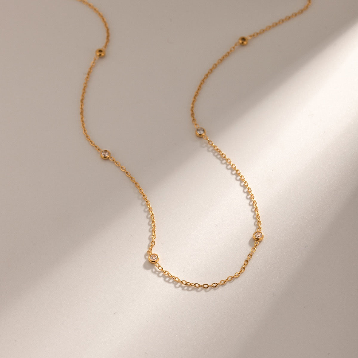 Simple Minimalist diamond Necklace