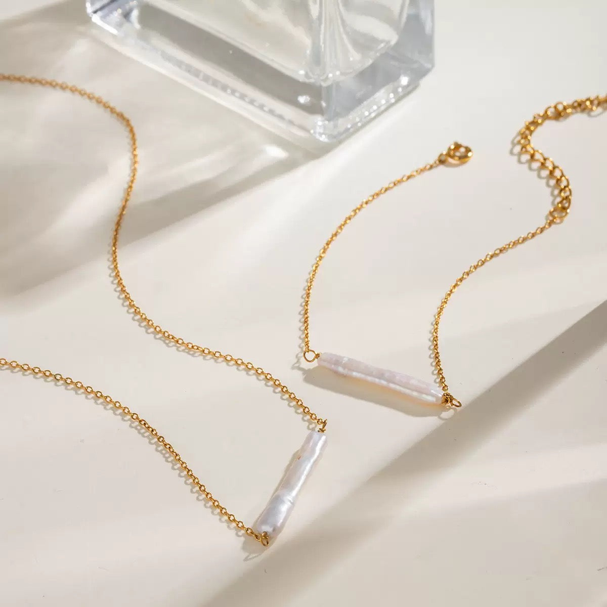 Minimalist Pearl Necklace and Bracelet